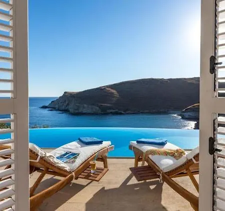 Blueros Ano Syros