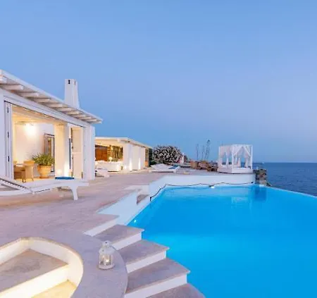 Blueros Villa *